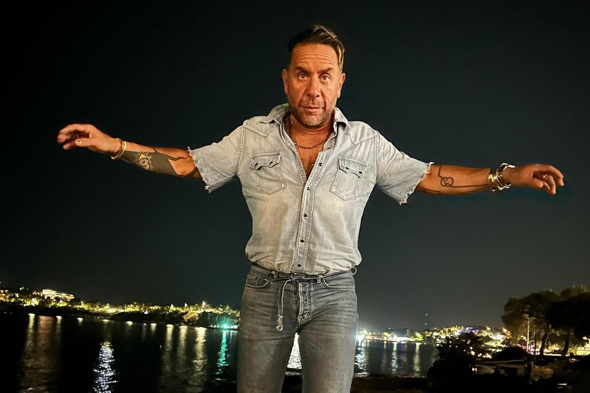 «Είναι εθισμένος, να τον σώσουμε»: Γνωστός τραγουδιστής θέλει να πάει στους γιατρούς του Γιώργου Μαζωνάκη