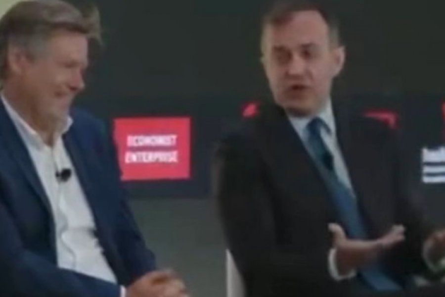 «Ήταν μια παράνομη εισβολή»: «Θερμό επεισόδιο» Νταβούτογλου - Χατζηβασιλείου για την Κύπρο
