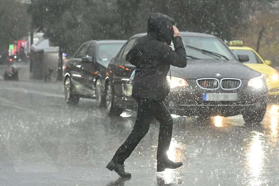 Ποιος και με ποιον τρόπο «βαφτίζει» μια κακοκαιρία: Ο Θοδωρής Κολυδάς εξηγεί