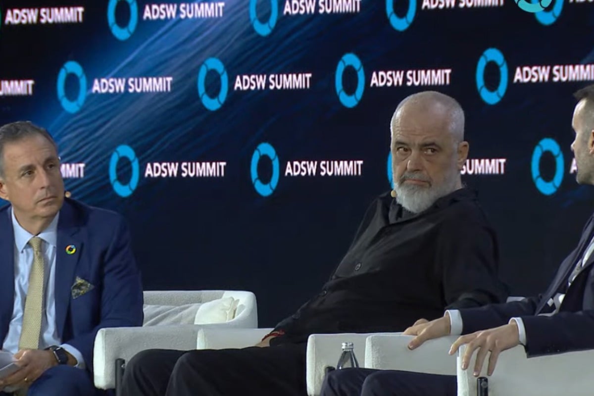 «Νομίζεις ότι είστε απόγονοι του Πλάτωνα και του Αριστοτέλη αλλά δεν είστε» - Παραλήρημα Ράμα εναντίον Έλληνα δημοσιογράφου