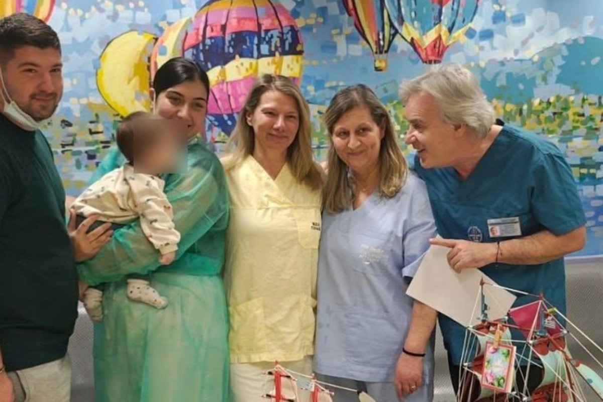 Βγήκε από τη ΜΕΘ το 5 μηνών βρέφος από τη Ζάκυνθο που είχε προσβληθεί από μηνιγγίτιδα: Η ζωή νίκησε τον θάνατο, λέει ο Ηλιάδης