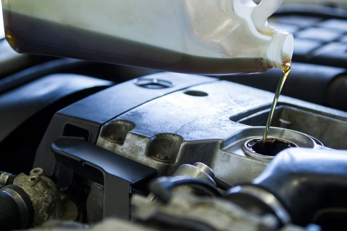 Τιμές καυσίμων: Ανάσα μετά τη «βουτιά» του πετρελαίου - Πότε θα φανεί η μείωση στις αντλίες