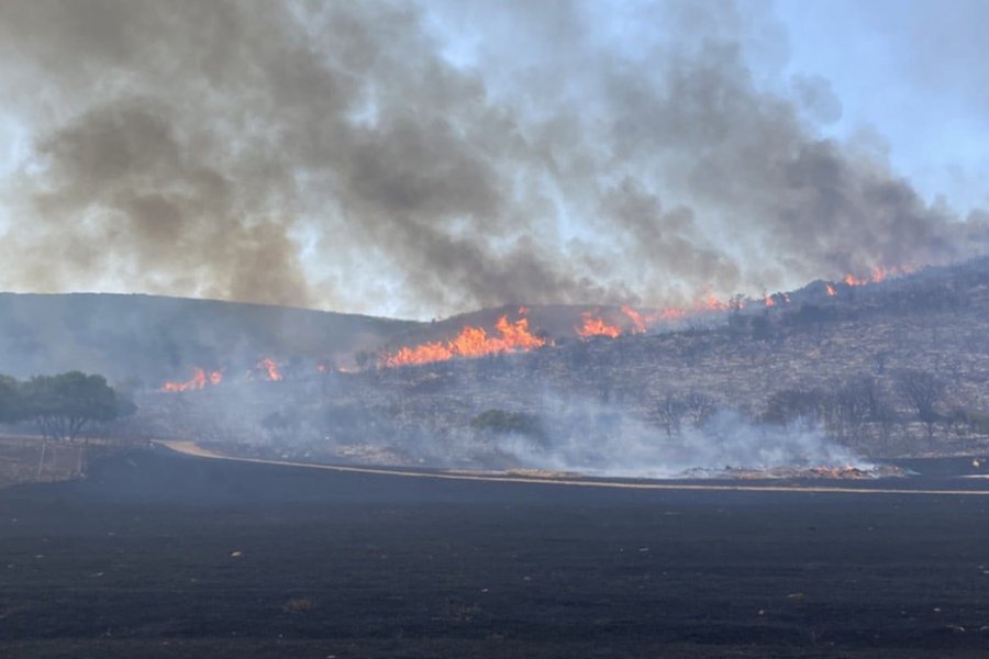 Μεγάλη φωτιά στο Καλαπόδι Φθιώτιδας: 112 για εκκένωση του οικισμού Σφάκα, ενισχύονται συνεχώς οι δυνάμεις