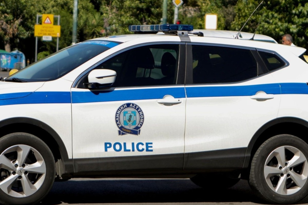 Πάτρα: Ανδρας έσπασε την πόρτα και επιτέθηκε στη μητέρα του - Την περιέλουσε με οινόπνευμα