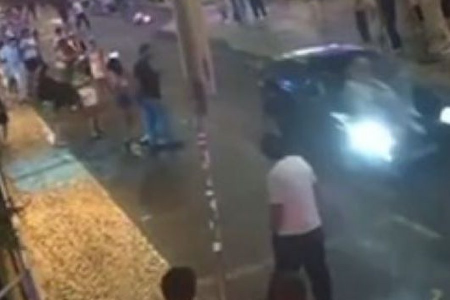 Πορτογαλία: Η στιγμή που μεθυσμένος οδηγός πέφτει πάνω σε πλήθος - 12 τραυματίες