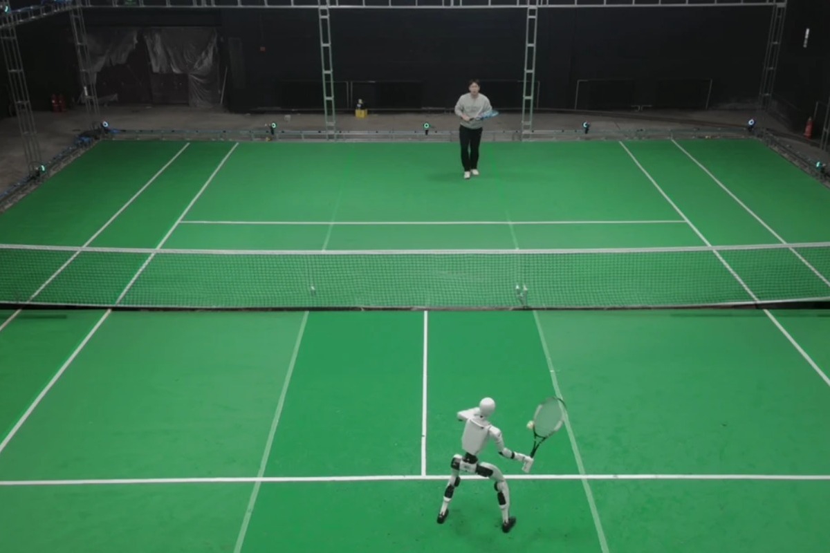 Ανθρωποειδές ρομπότ νέας γενιάς παίζει τένις με ακρίβεια 96%