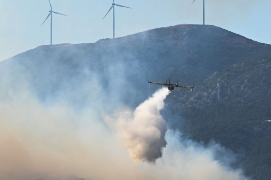 Σε κατάσταση συναγερμού η χώρα: Ανεμοι έως 100 χλμ./ώρα - Συστάσεις για την αποφυγή πυρκαγιών