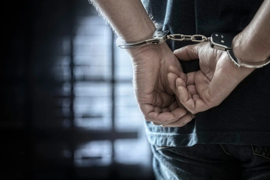 Αθώος 36χρονος στη Θεσσαλονίκη για βιασμό ανήλικης με πορτοκαλάδα: Ήταν φυλακή, είχε καταδικαστεί σε 12 χρόνια