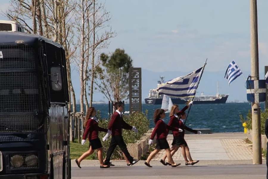Καιρός: Πού θα βρέξει την 25η Μαρτίου, νέα επιδείνωση με καταιγίδες και χιόνια από Παρασκευή