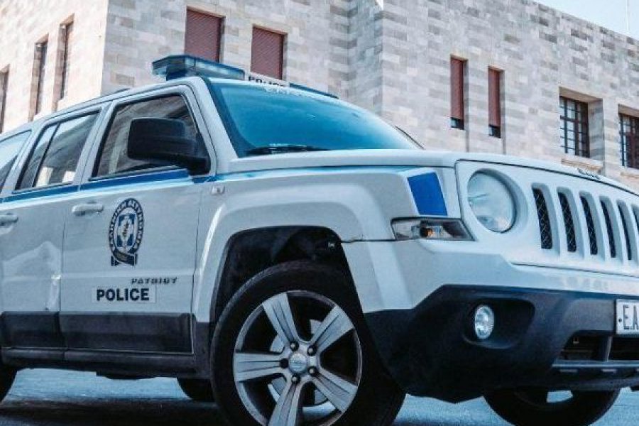 Θεσσαλονίκη: Χειροπέδες σε 58χρονη που έβαλε φωτιά στην πόρτα της γειτόνισσας της