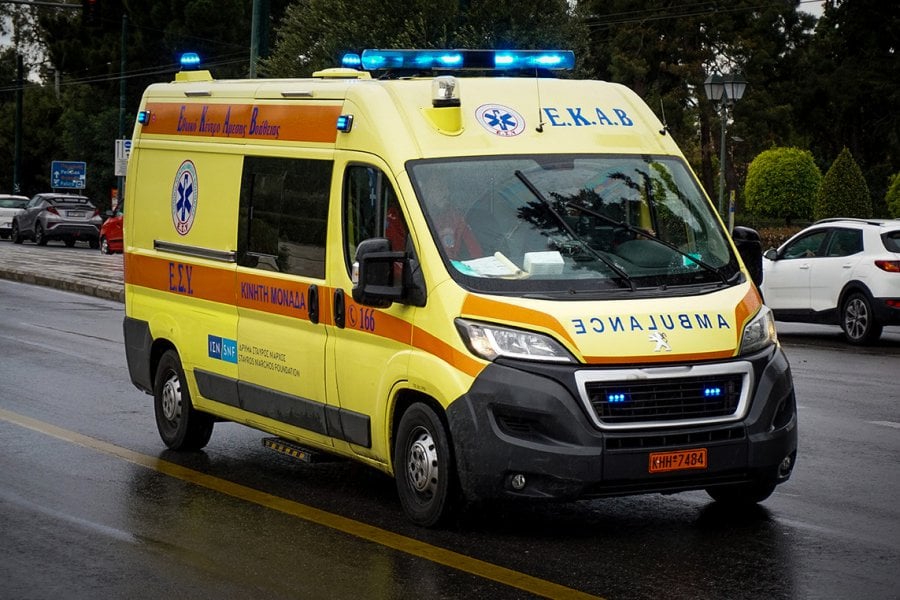 Τροχαίο στη Θεσσαλονίκη: «Το απορριμματοφόρο μας πέταξε μακριά, το παιδί μου το πάτησε», λέει ο πατέρας της 15χρονης