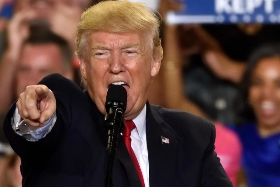 Τραμπ: Ο ηγέτης του Ιράν ζήτησε εκεχειρία