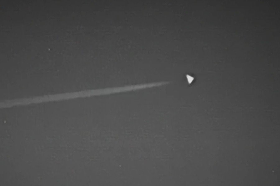 Μυστηριώδες αεροσκάφος σε σχήμα UFO εντοπίστηκε πάνω από την Περιοχή 51, ενώ ακούγεται παράξενος στρατιωτικός κωδικός