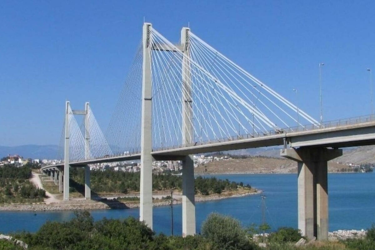 Τραγωδία στη Χαλκίδα: Θύμα bullying ισχυρίζεται ότι ήταν ο γιος της - Το ξέσπασμα της μητέρας του