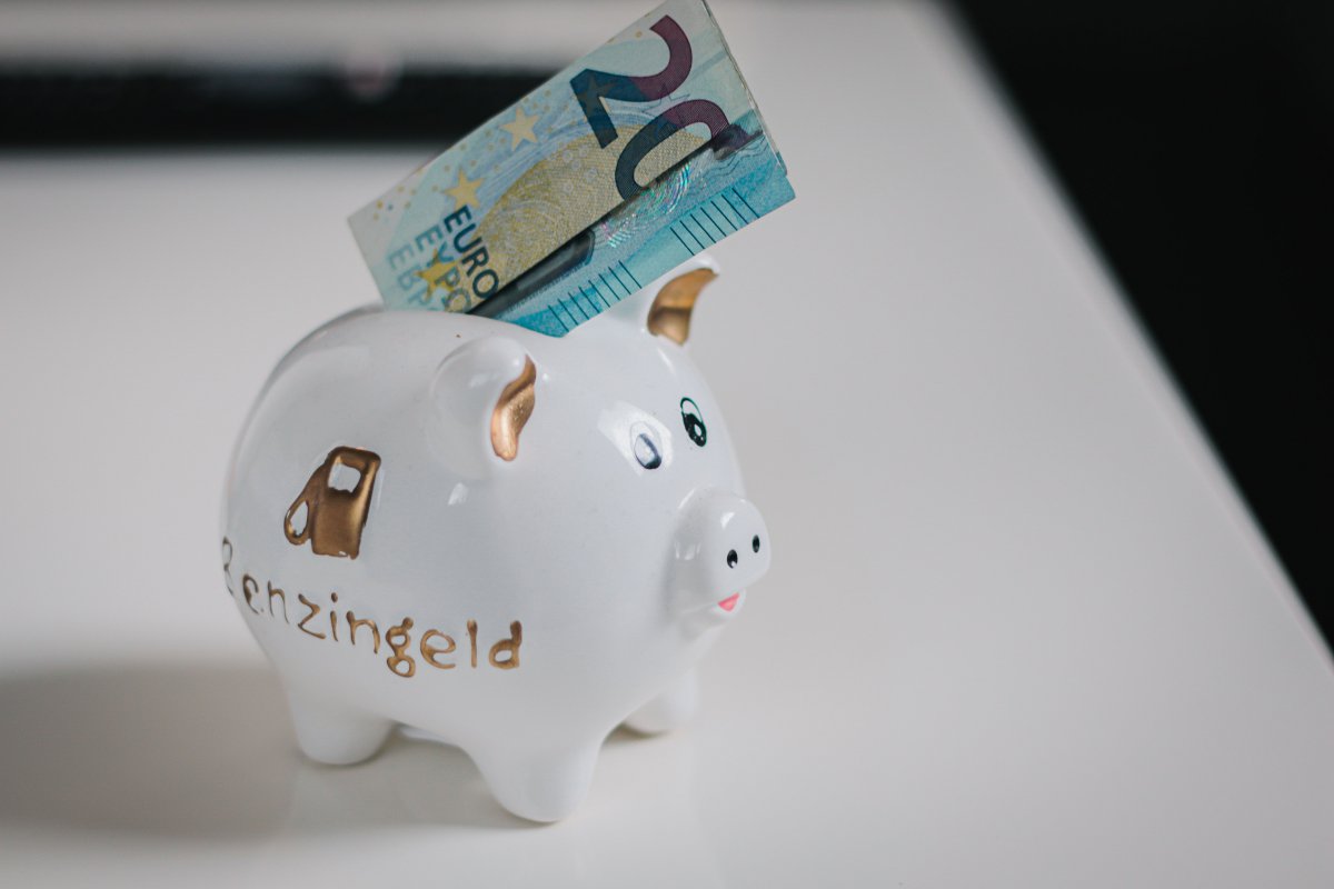 Σκέρτσος: Γιατί το «7 στους 10 Έλληνες έχουν καταθέσεις κάτω από 1.000 ευρώ» είναι παραπλανητικό