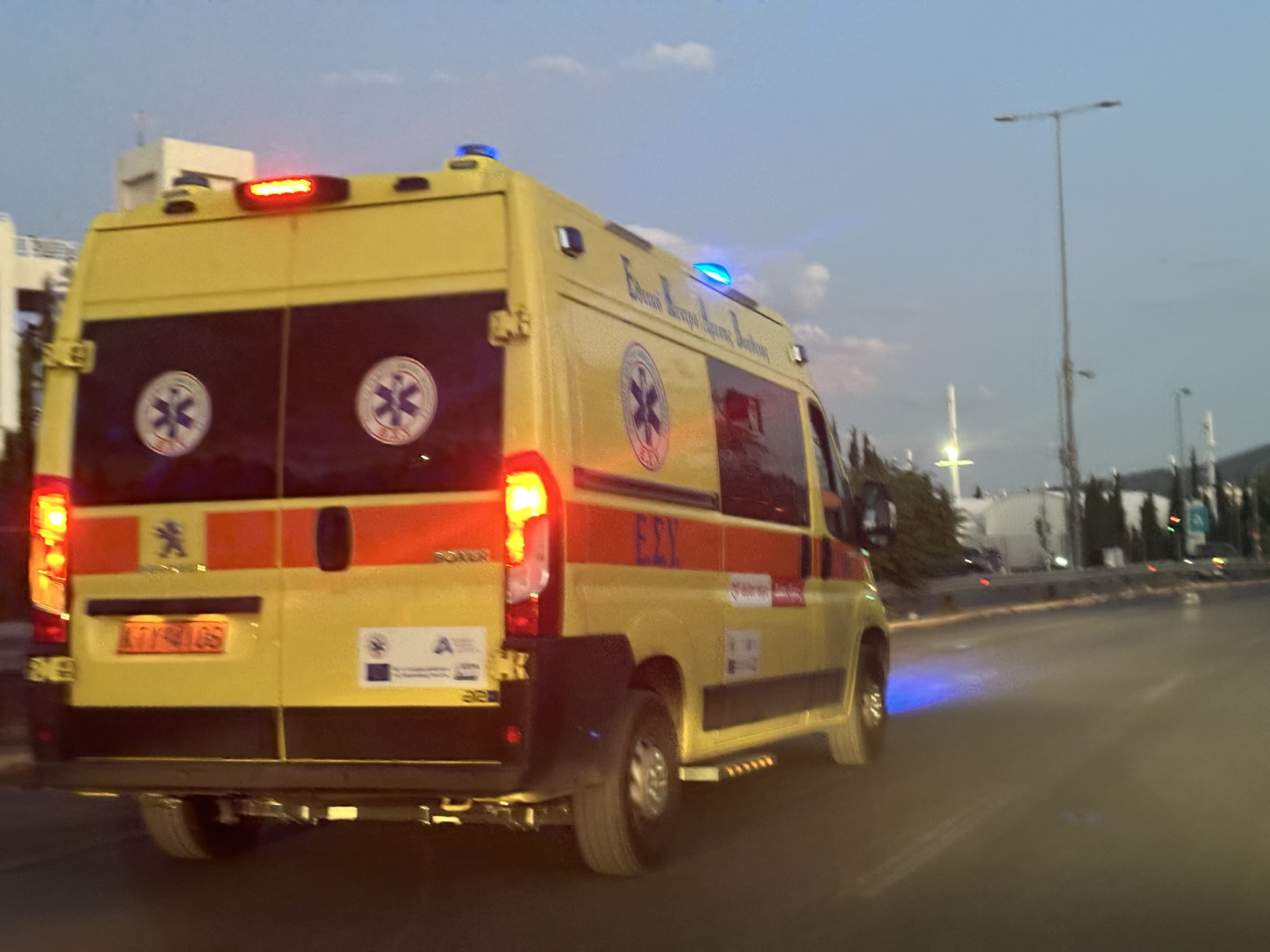 Κέρκυρα: 82χρονη τουρίστρια ανασύρθηκε νεκρή από τη θάλασσα στο Καμινάκι